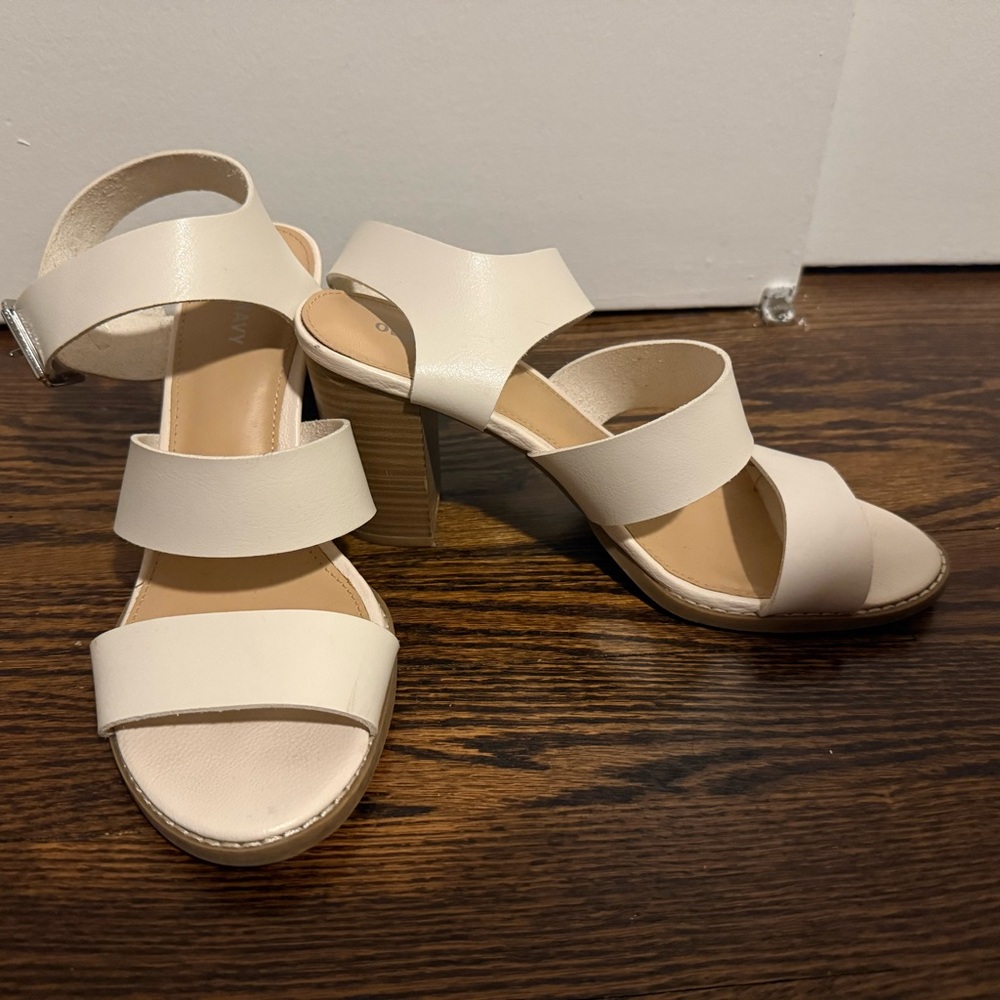 Old Navy Cream Strappy Block Heel Sandals, Size 9